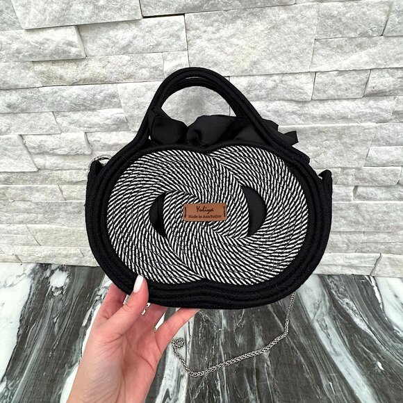 Homemade Black Shoulder Bag – Organic Materials - Picture 2 of 10